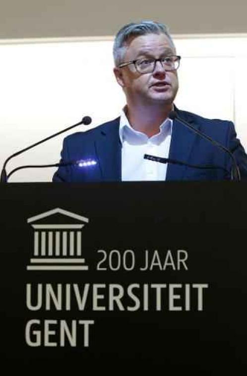 Carl Devos wordt UGent-ambassadeur in West-Vlaanderen