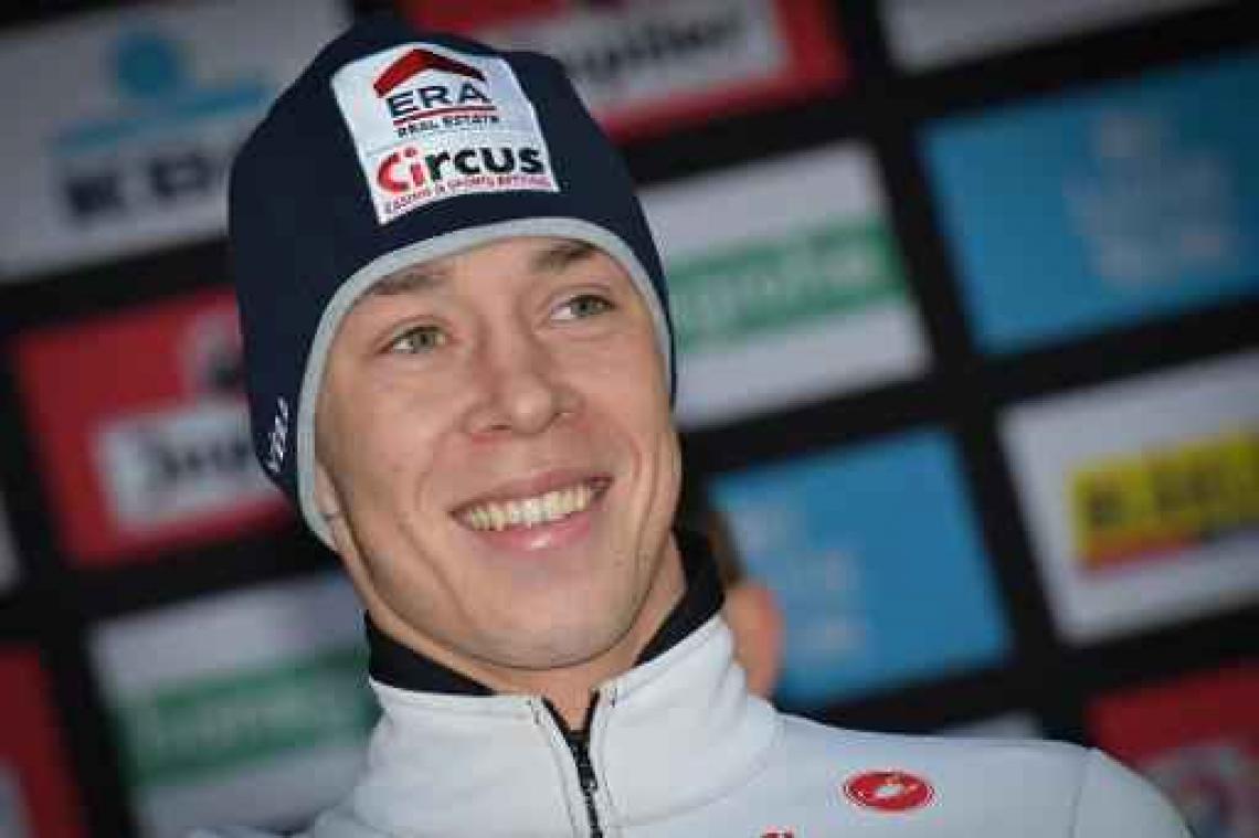 Laurens Sweeck maakt zegegebaar in GP Hasselt