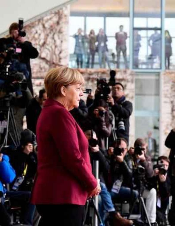 Merkel gaat voor nieuw mandaat als Duits bondskanselier