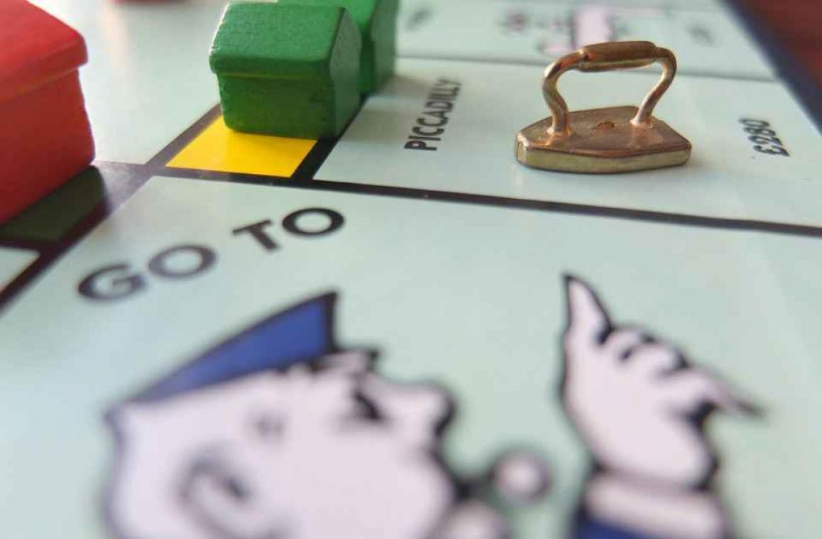 Monopoly voert bankkaart en betaalautomaat in