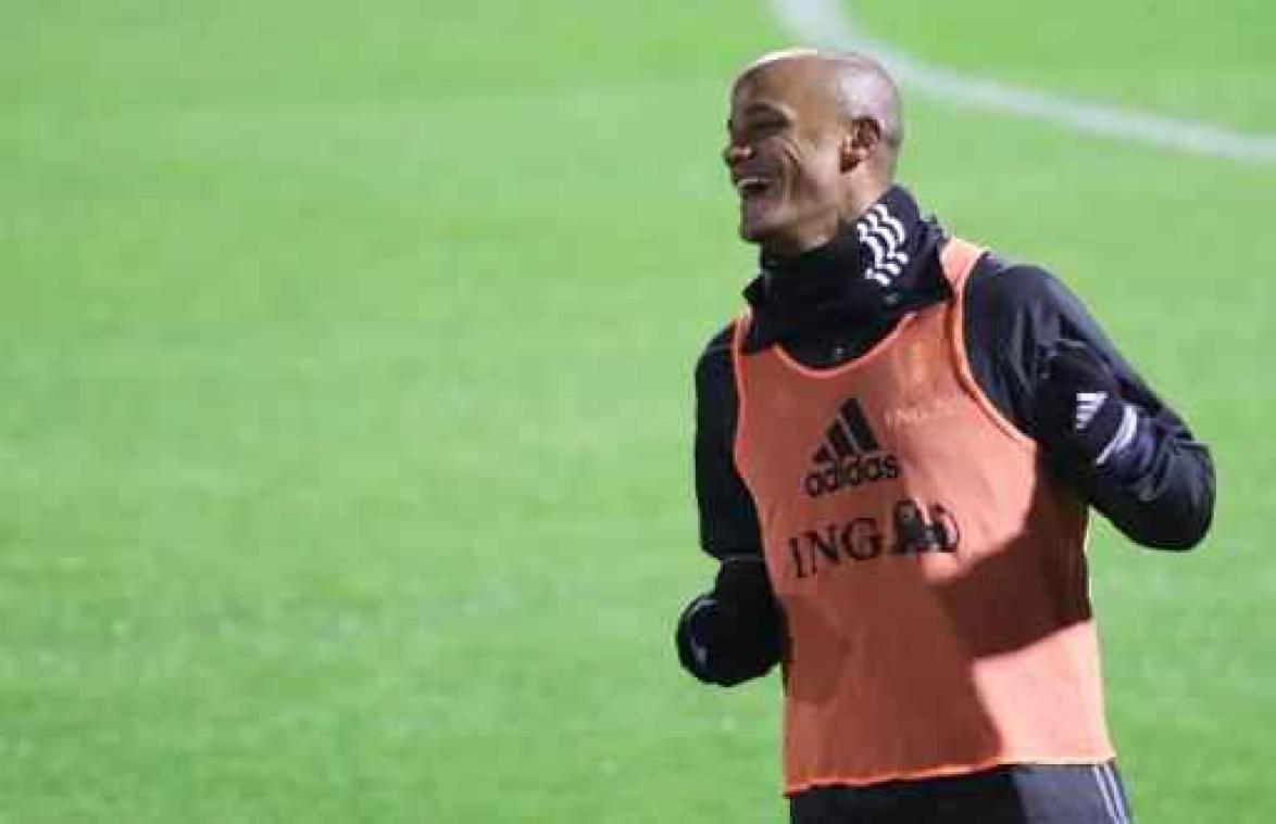 "Kompany is voor meerdere weken uit met knieproblemen"