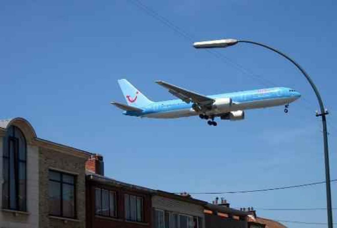 Twee buurtverenigingen sluiten zich aan bij procedure tegen Brussels Airport