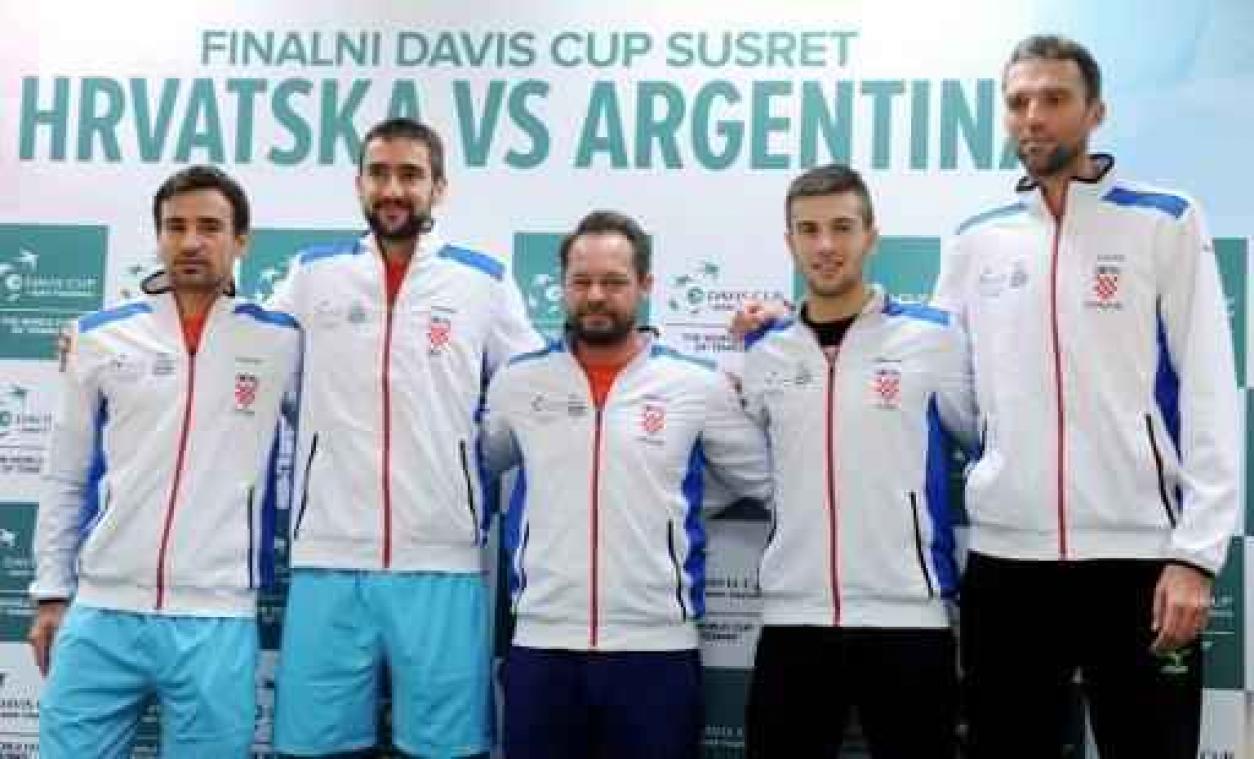 Cilic en Delbonis openen finale Davis Cup