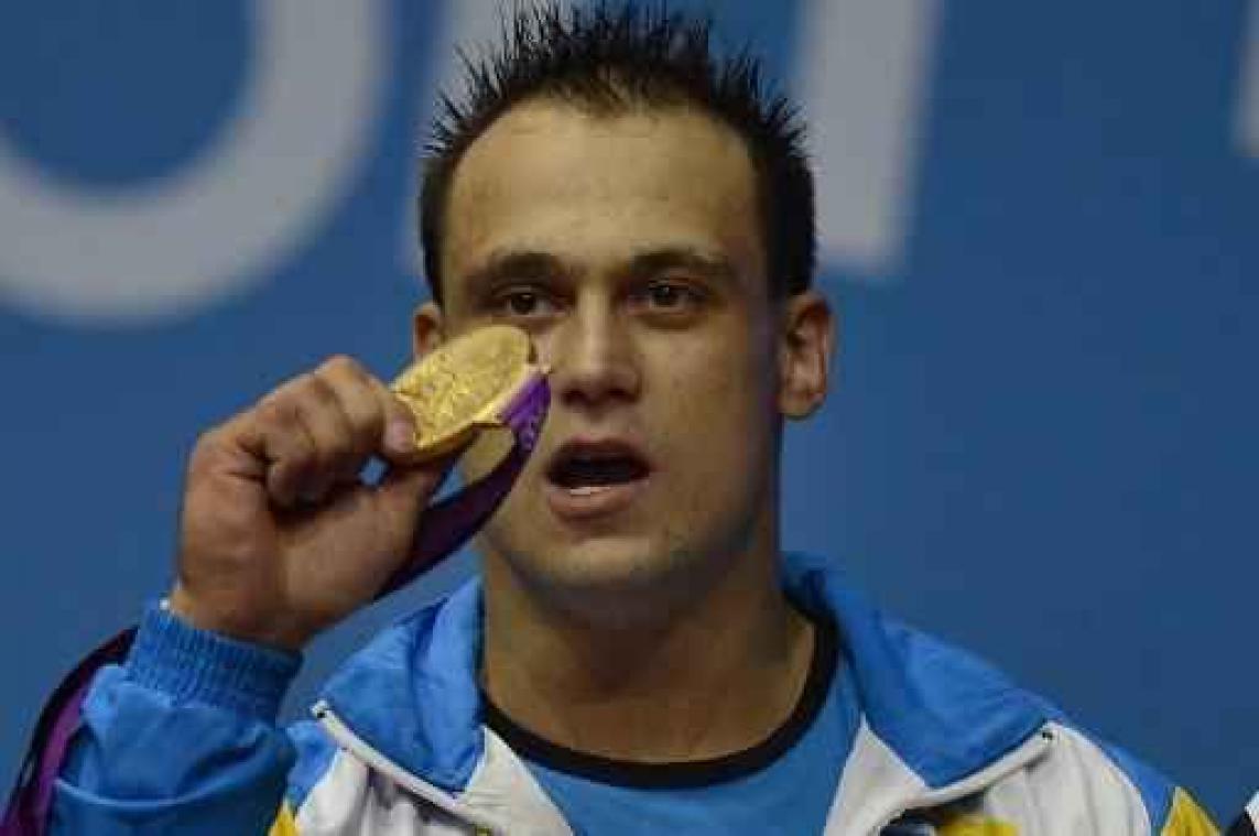 OS 2008 - OS 2012 - IOC schrapt nog zeven namen, gewichtheffer Ilya Ilyin moet twee keer goud inleveren