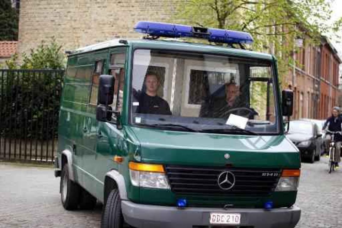 Geens verzekert personeel gevangenentransport dat job niet in gevaar komt