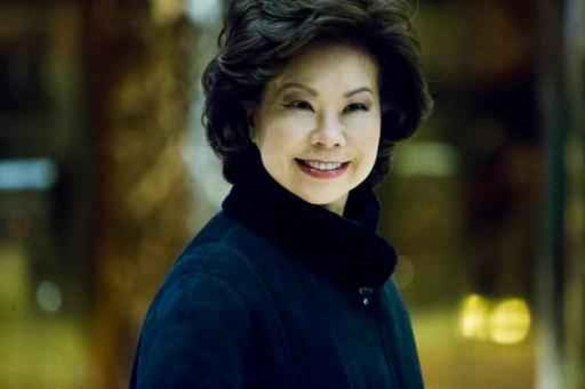 Trump president-elect - Trump benoemt Elaine Chao officieel tot minister van Transport