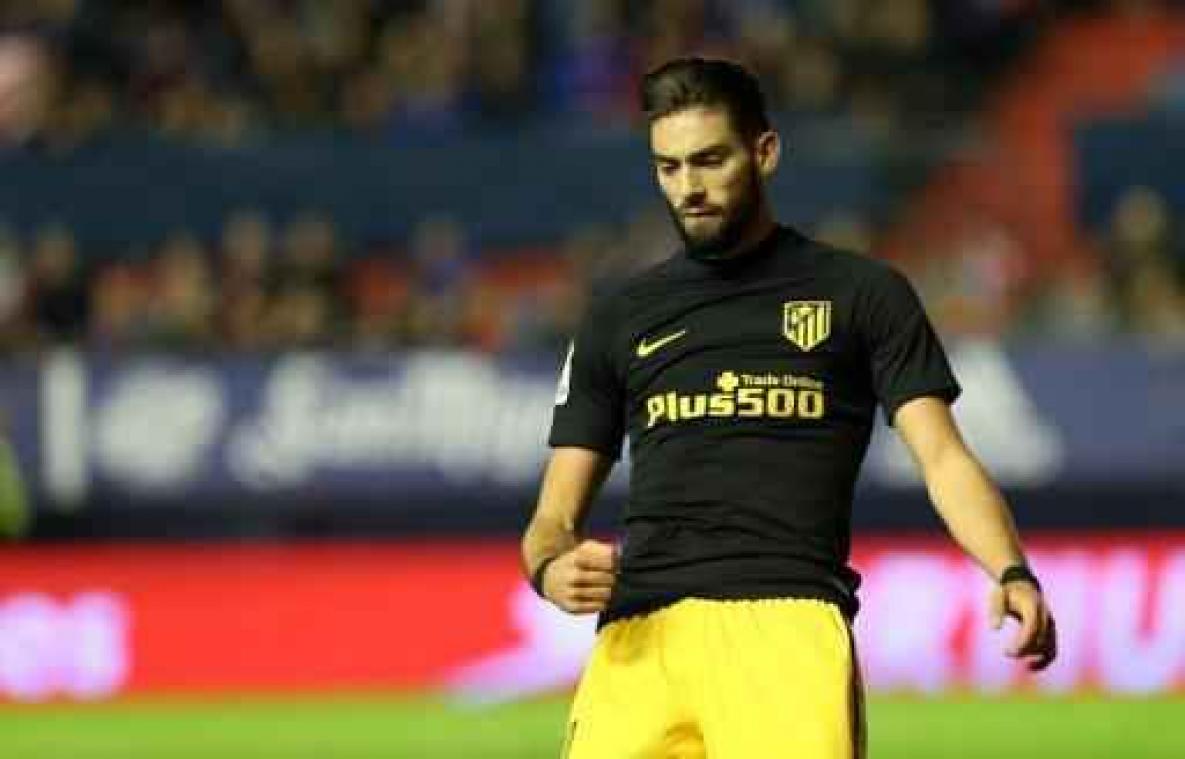 Belgen in het buitenland - Yannick Carrasco draagt met twee treffers bij aan klinkende zege in Copa del Rey