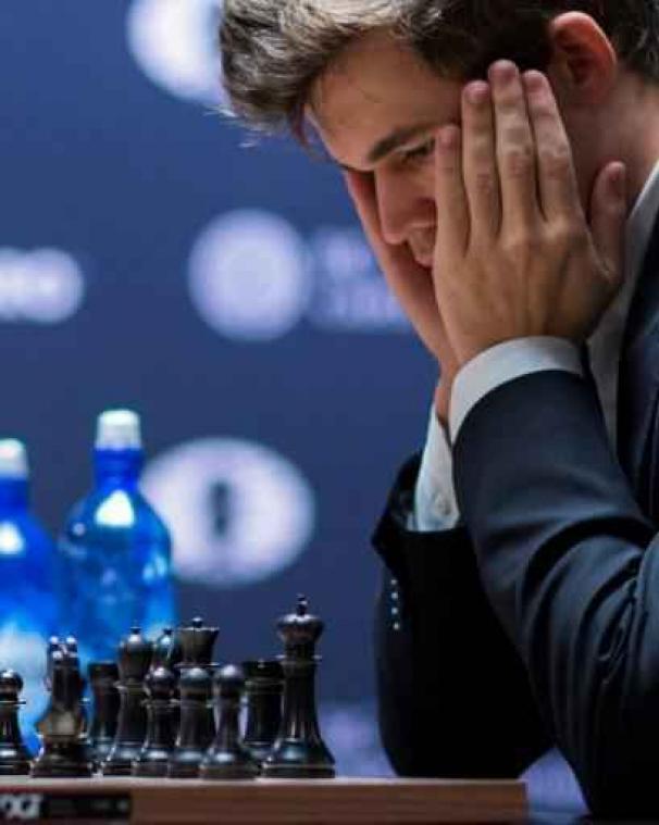 WK schaken - Noor Magnus Carlsen verlengt zijn wereldtitel