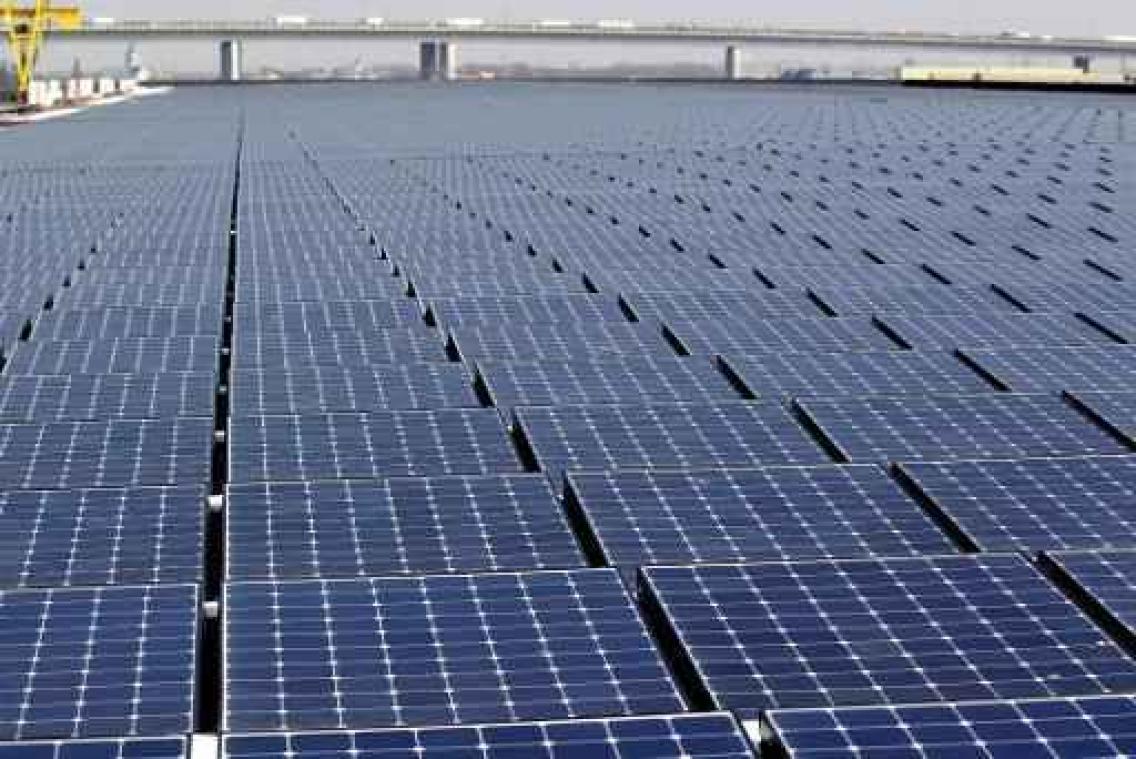 Zonnepanelen en windmolens kunnen voortaan overal