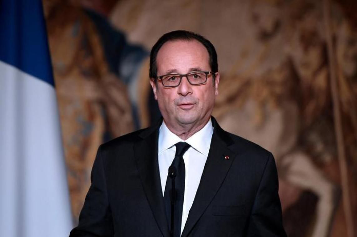 François Hollande past voor tweede ambtstermijn