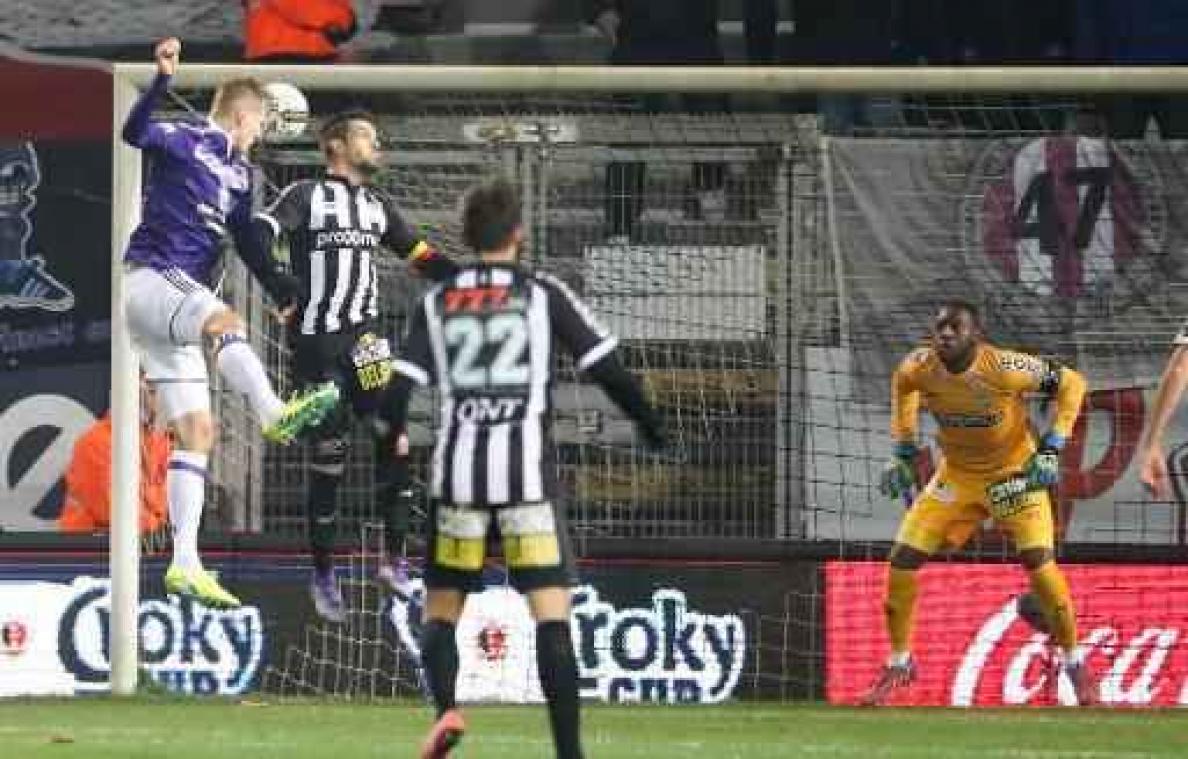 Croky Cup - Charleroi schakelt Anderlecht in strafschoppenreeks uit