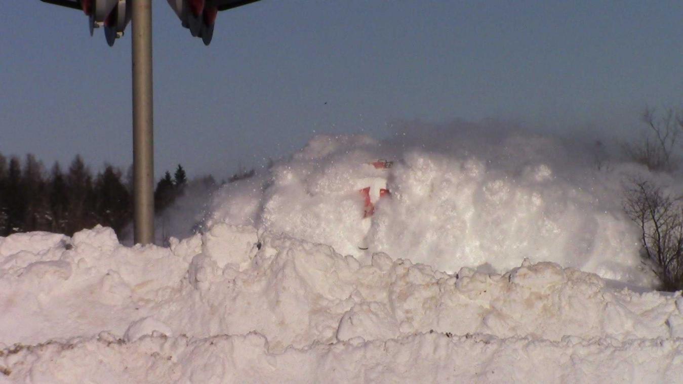 Zo rijdt een trein door de sneeuw