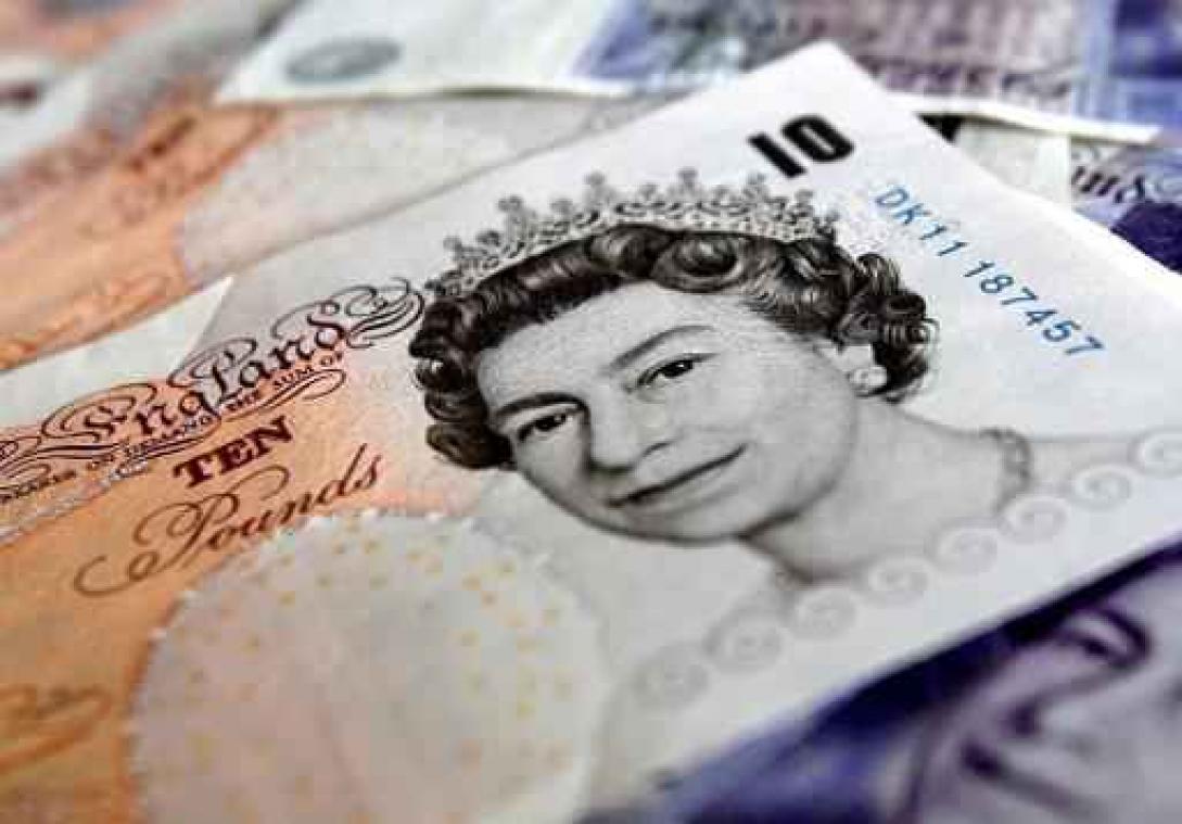 Geschil rond dierlijk vet in Britse bankbiljetten breidt zich uit