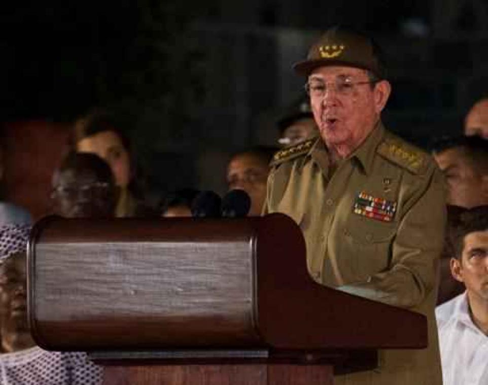 Fidel Castro overleden - Honderdduizenden mensen brengen laatste groet aan Fidel Castro
