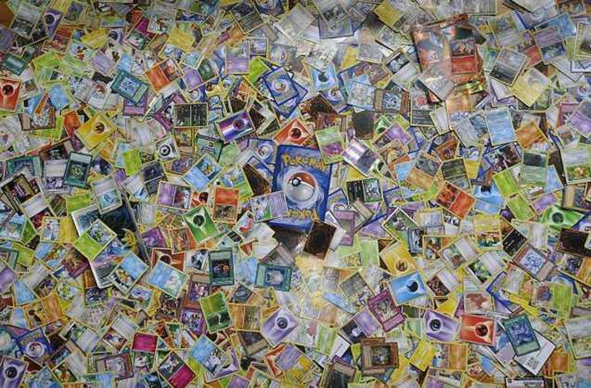 Zaakvoerder hangt pokémonkaarten van dieven op om diefstal tegen te gaan