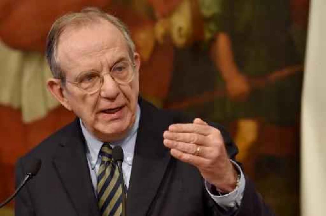 Italiaanse minister Pier Carlo Padoan zegt deelname aan Eurogroep af