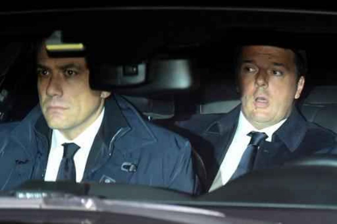 Italiaanse president houdt Renzi in functie tot begroting is goedgekeurd