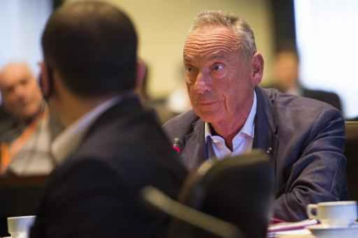 Delpérée mag onderzoekscommissie Kazachgate voorzitten onder toezicht