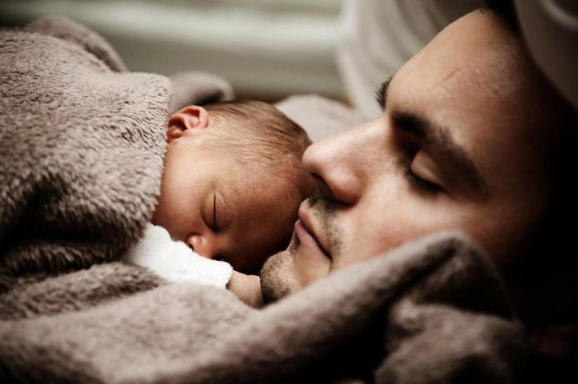 Ouders krijgen meer verlof bij AXA