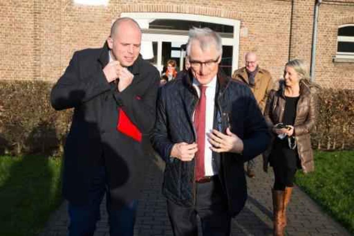 Visum Syrisch gezin - Bourgeois geeft geen commentaar