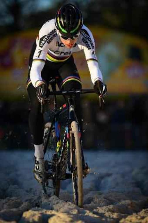 Wout van Aert kan voorsprong verstevigen in Essen