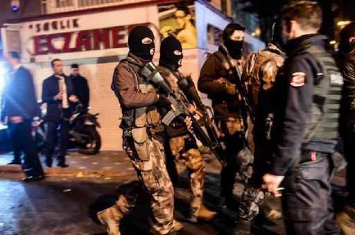 Aanslag Besiktas-stadion - Al 29 doden en 166 gewonden geteld, tien verdachten aangehouden