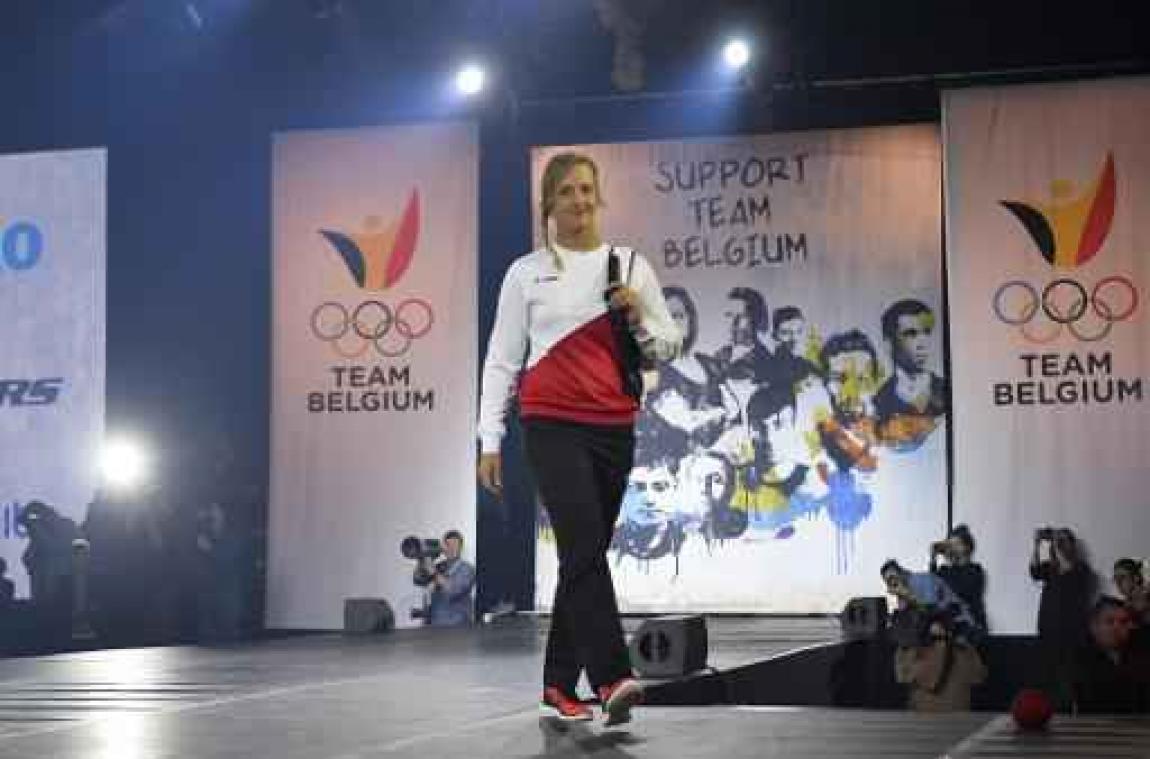 Emma Plasschaert sluit jaar af met brons in WB-finale zeilen