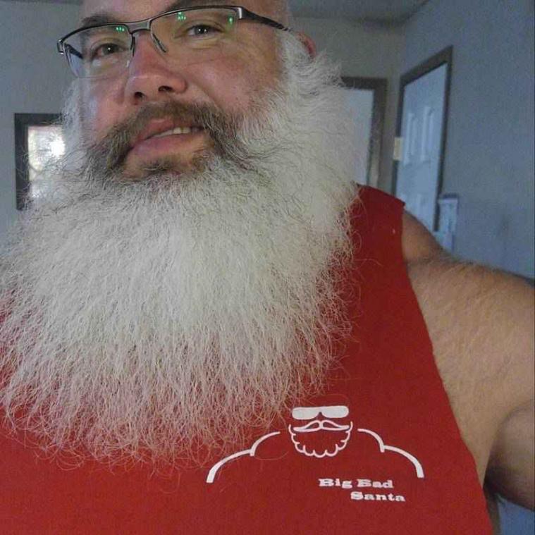 De kerstman bestaat en is een powerlifter