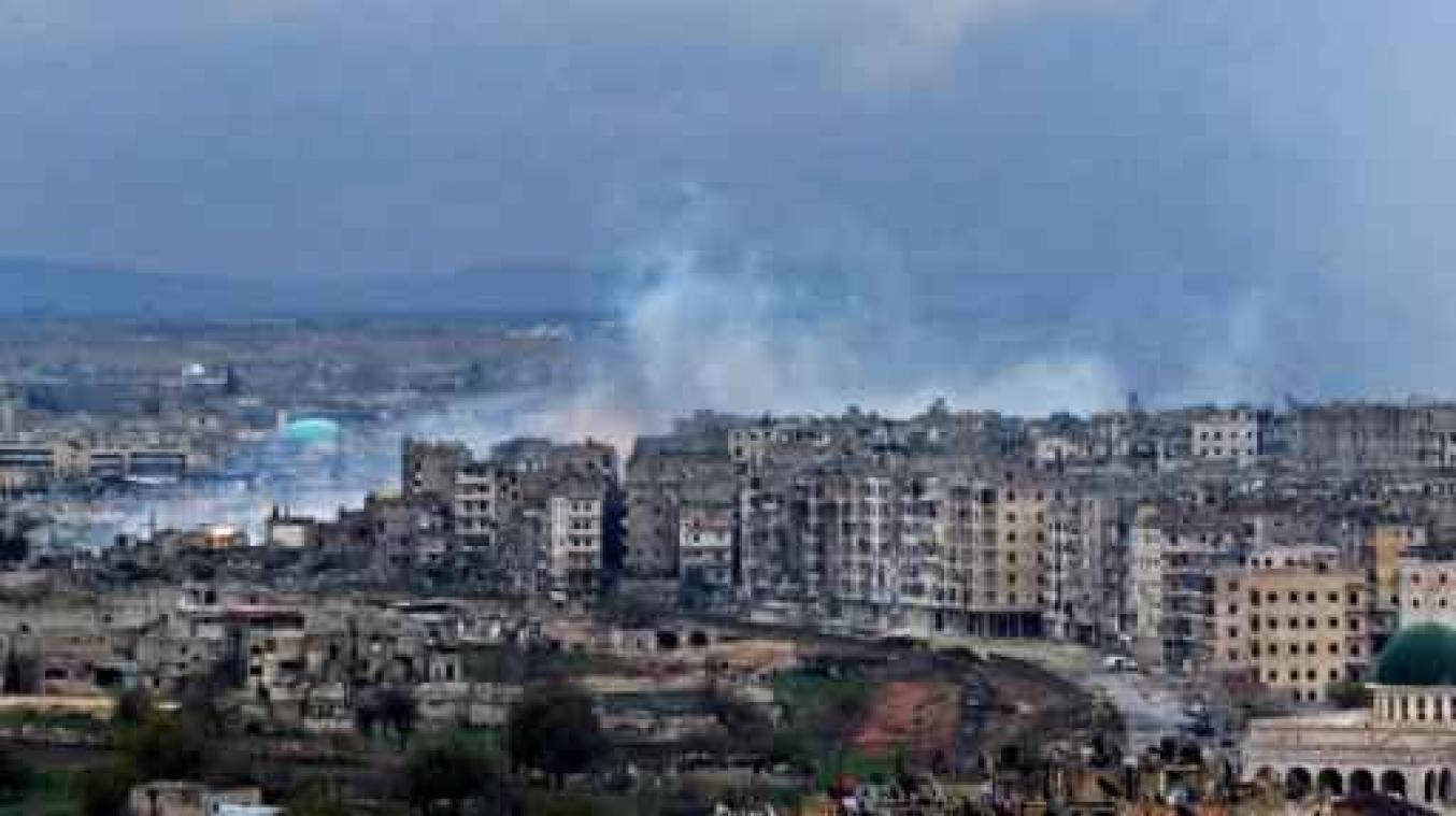 Eerste evacuatiekonvooi in Aleppo vertrokken