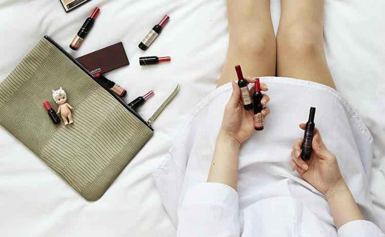 Zalig: er bestaat nu lipstick met wijnsmaak
