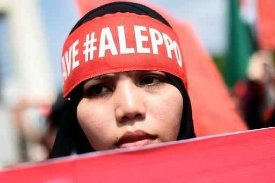 Moskou: "Alle vrouwen en kinderen uit oost-Aleppo geëvacueerd"