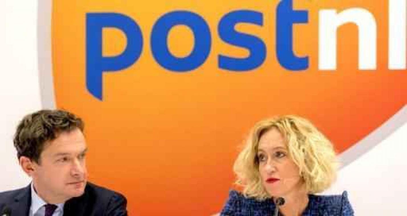 Bpost wil PostNL overnemen - "Miljoenenbonus nekte postfusie"
