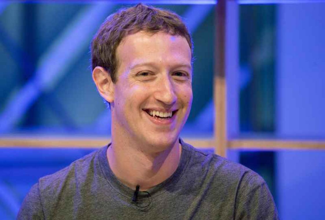 Mark Zuckerberg legt eerste stapjes van dochter vast met 360°-camera