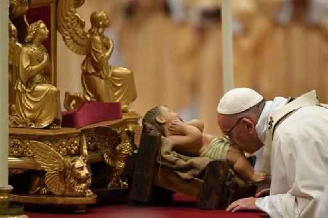 Paus Franciscus denkt op kerstavond aan lijdende kinderen