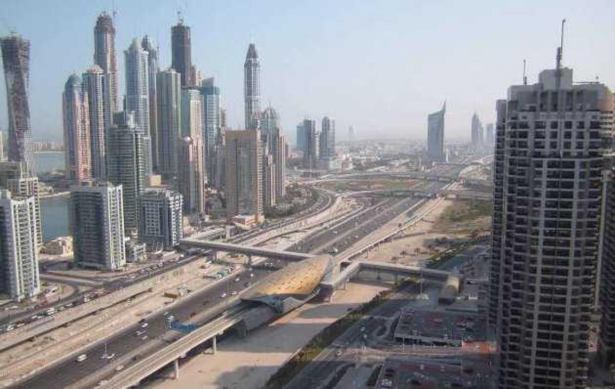 In Dubai regent het geld