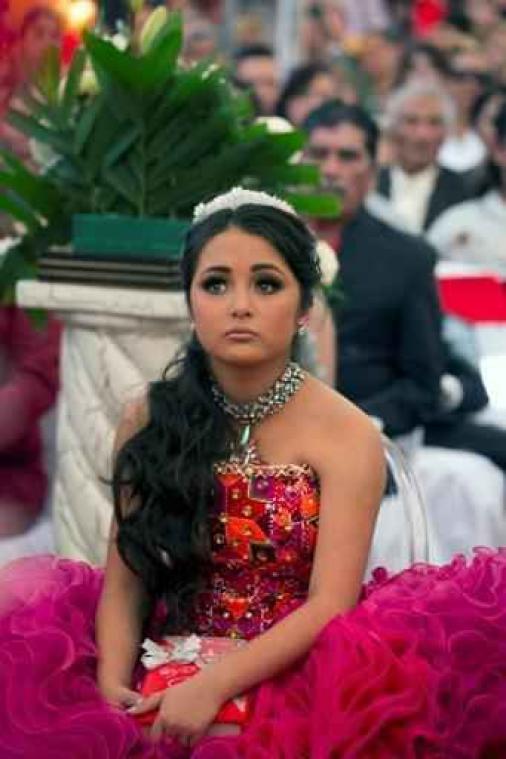 Verjaardagsfeestje voor Mexicaans meisje lokt duizenden mensen en loopt uit de hand