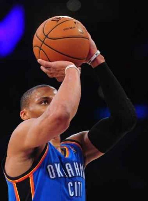 Opnieuw excellerende Westbrook leidt Oklahoma ook voorbij Miami Heat