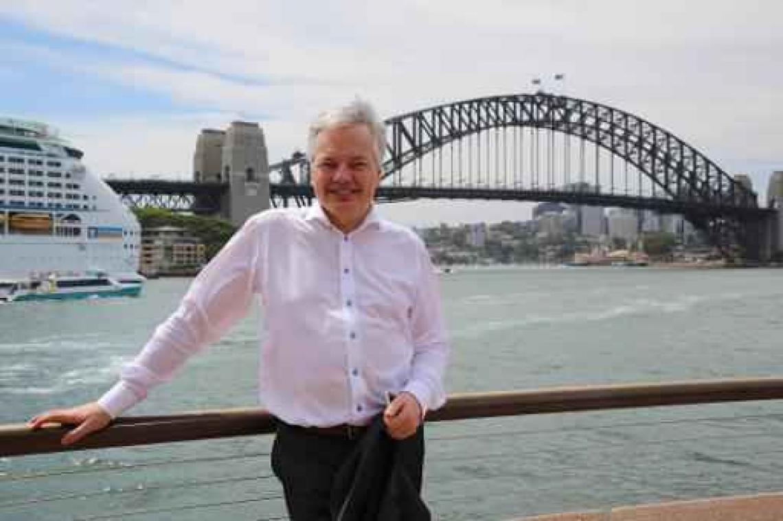 Reynders en Turnbull bespreken internationale informatie-uitwisseling