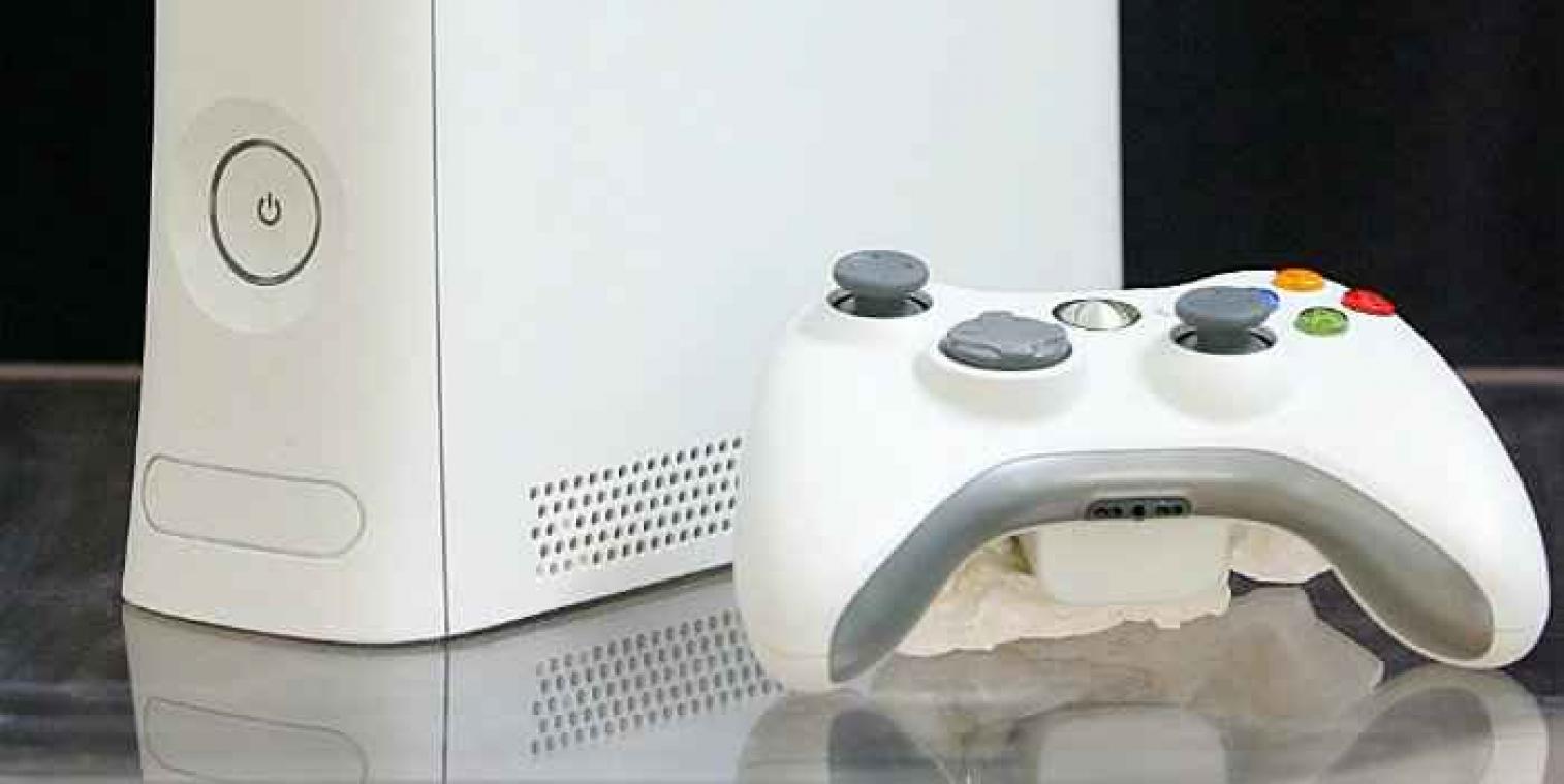 Amerikaan rent brandend huis binnen om zijn Xbox te redden