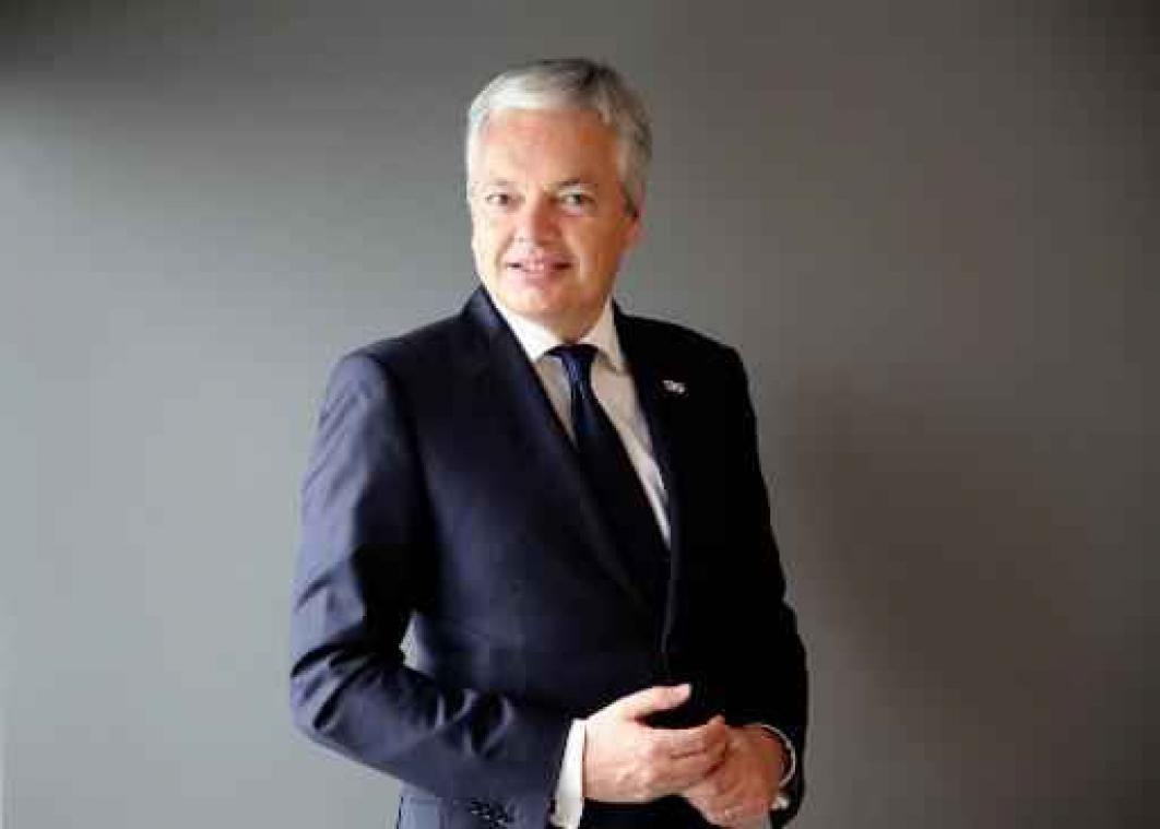 Reynders bezoekt hervestigingscentrum voor vluchtelingen in Auckland