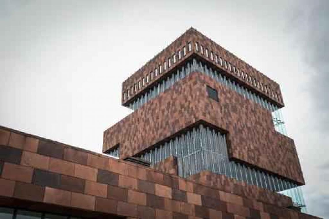 Museumboot gezonken in dok aan MAS
