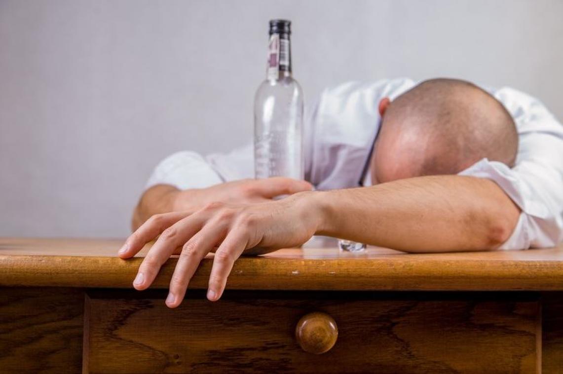 Bier met veel hop zorgt voor minder pijnlijke kater