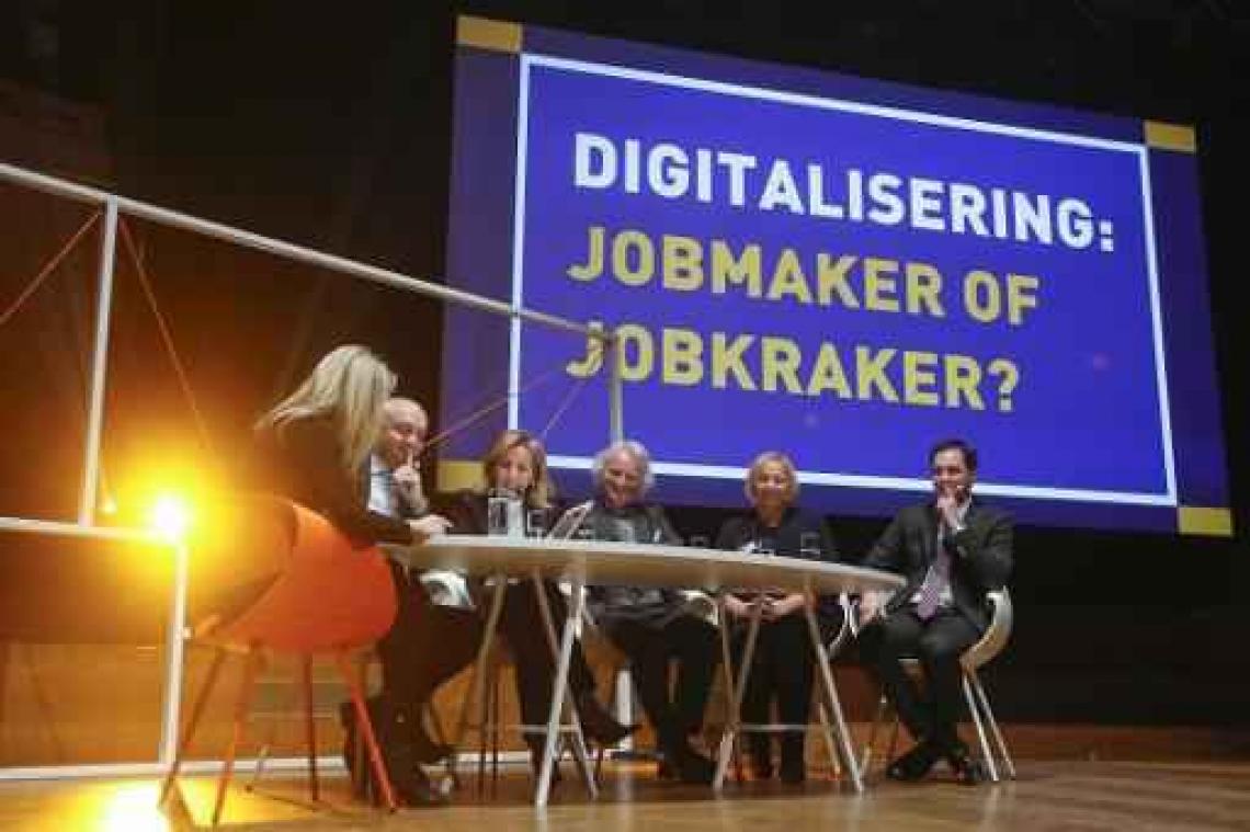 De Croo pompt 18 miljoen euro in "digital skills fund"