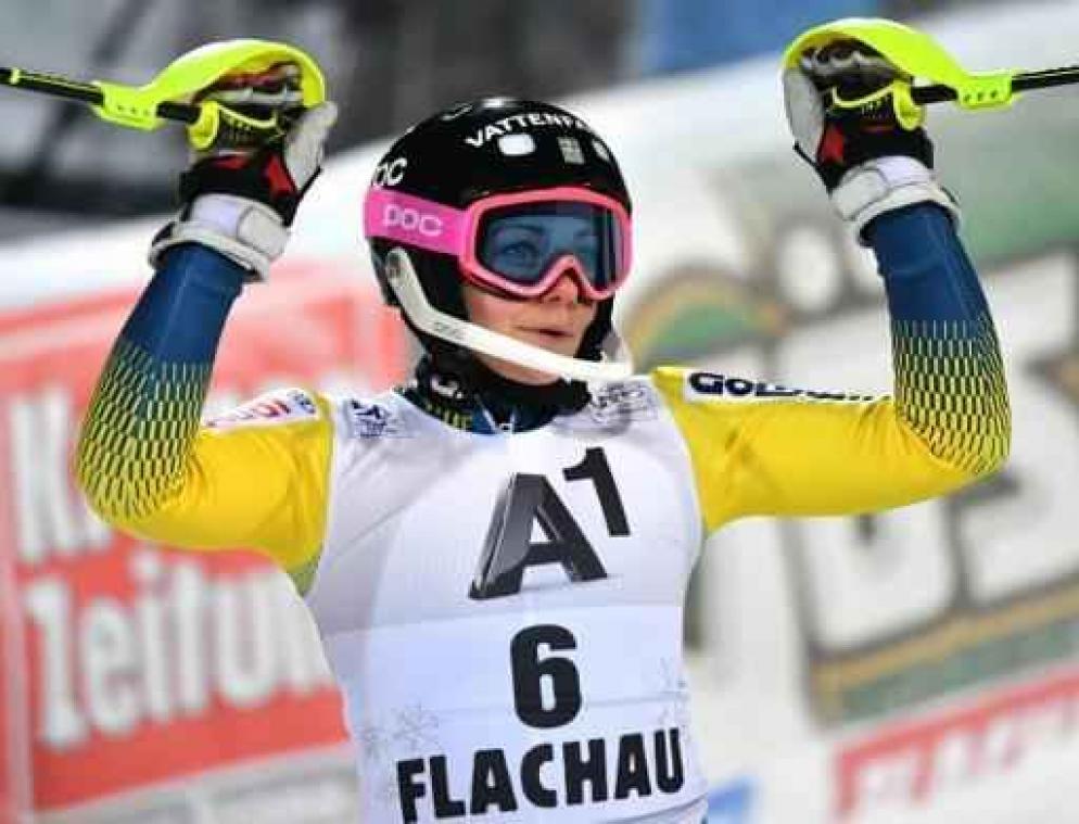 WB alpijnse ski - Frida Hansdotter wint nachtslalom Flachau