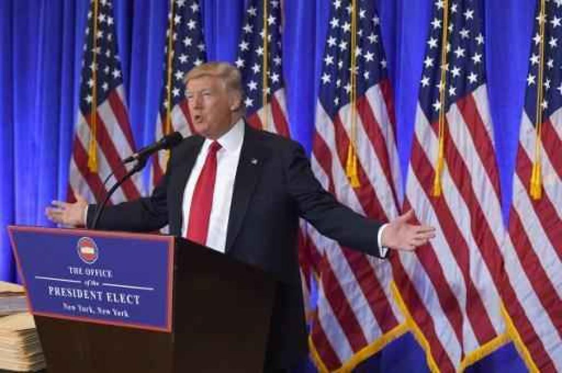 Trump erkent dat Rusland Democraten hackte, en weerlegt Buzzfeed-rapport