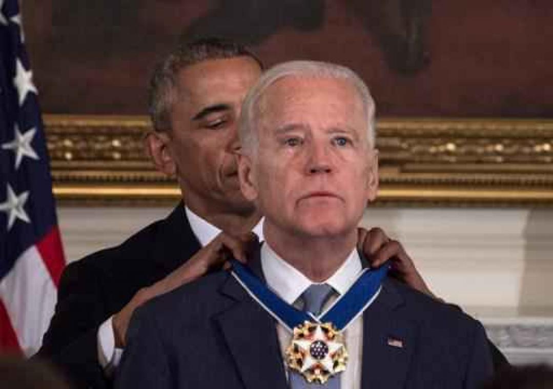 Obama verrast Biden met Presidential Medal of Freedom