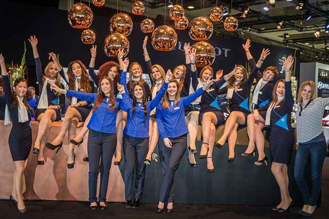 De werkdag van Celine, hostess op het Autosalon