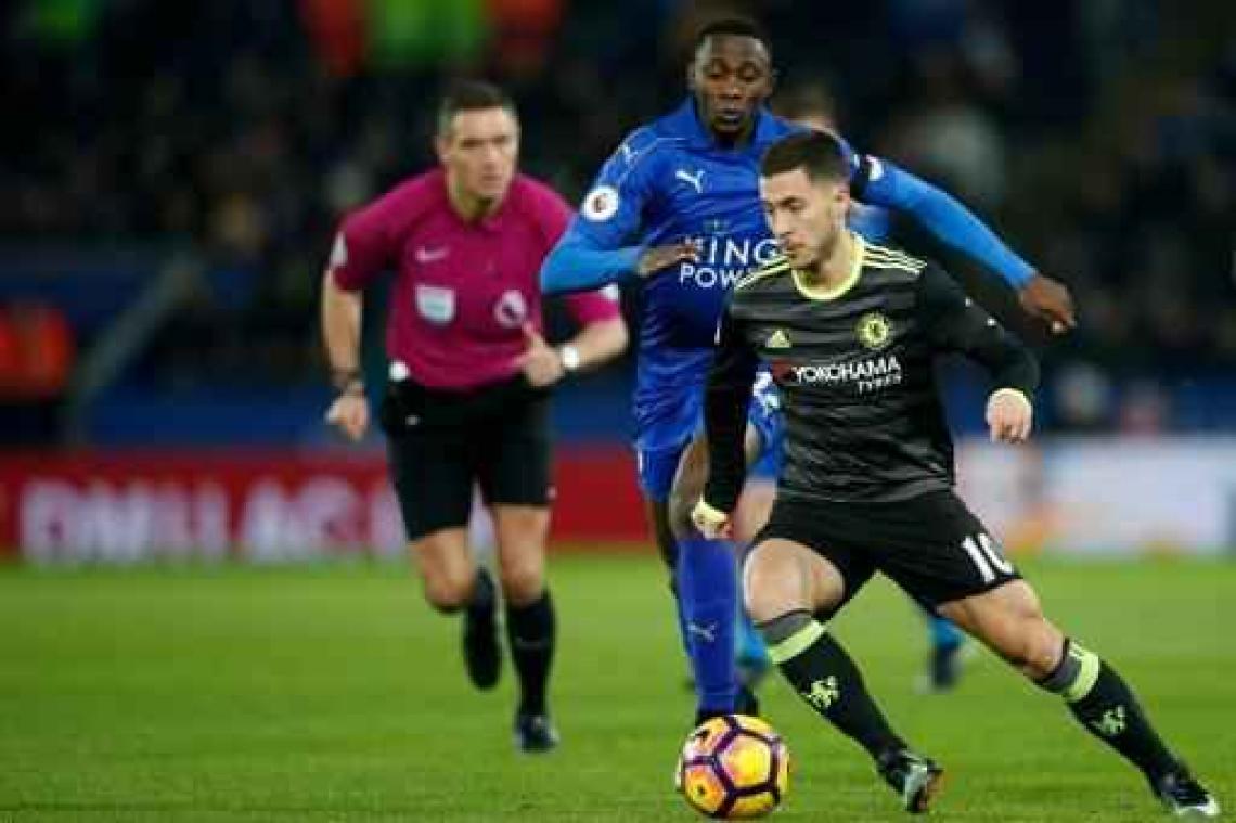 Belgen in het buitenland - Chelsea heeft geen moeite met kampioen Leicester