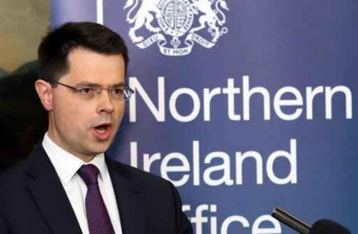 Britse regering roept nieuwe verkiezingen voor Noord-Ierland uit