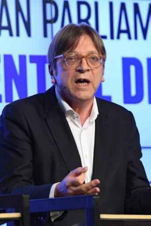 Guy Verhofstadt trekt zich terug als kandidaat-voorzitter EU-Parlement